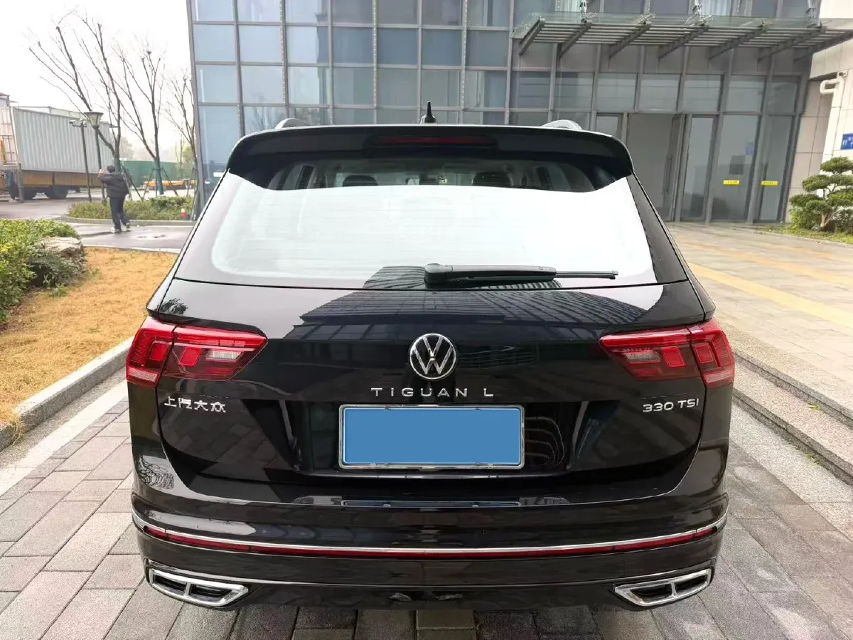 2024 Volkswagen Tiguan L 2.0T 186HP L4 7DCT,autocango,china used car exporter,china ev exporter,chinese used car exporter,chinese used ev exporter