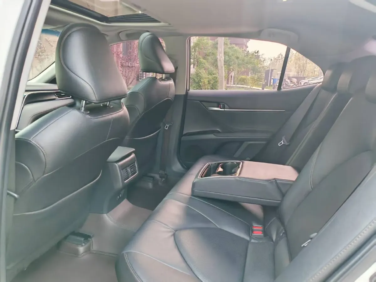 2021 Toyota Camry 2.5L 178HP L4 E-CVT Hybrid,autocango,china used car exporter,china ev exporter,chinese used car exporter,chinese used ev exporter