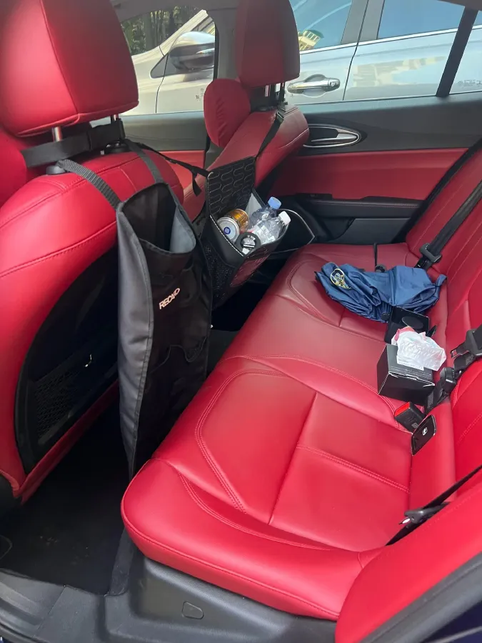 2021 Alfa Romeo Giulia 2.0T 280HP L4 8AT,autocango,china used car exporter,china ev exporter,chinese used car exporter,chinese used ev exporter