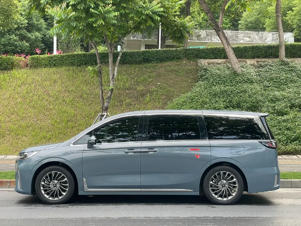 2022 Voyah Dream 1.5T 136HP L4 PHEV 25.57KWH,autocango,china used car exporter,china ev exporter,chinese used car exporter,chinese used ev exporter