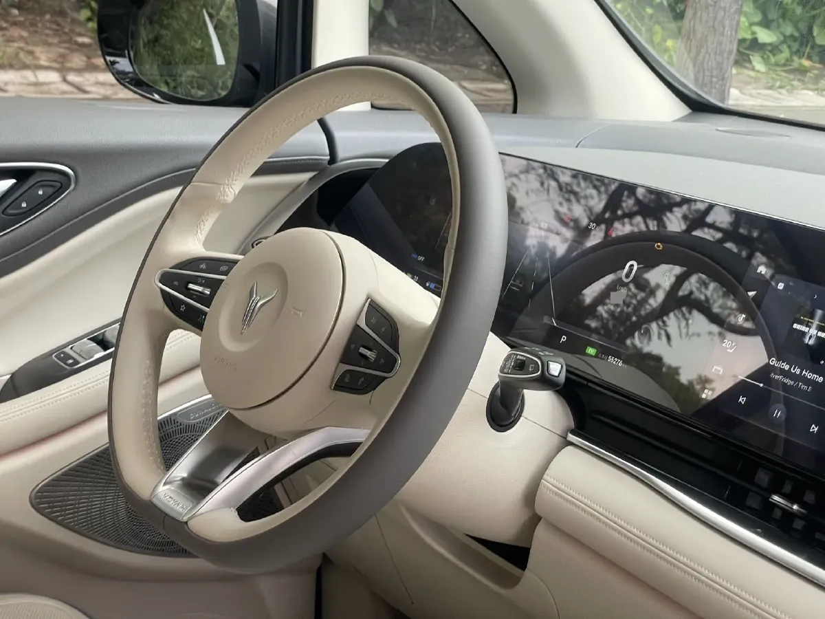 2022 Voyah Dream 1.5T 136HP L4 PHEV 25.57KWH,autocango,china used car exporter,china ev exporter,chinese used car exporter,chinese used ev exporter