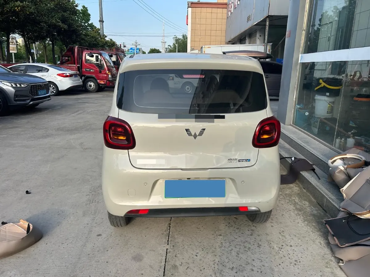 2025 WuLing HongGuang MINI EV BEV 16.2KWH,autocango,china used car exporter,china ev exporter,chinese used car exporter,chinese used ev exporter