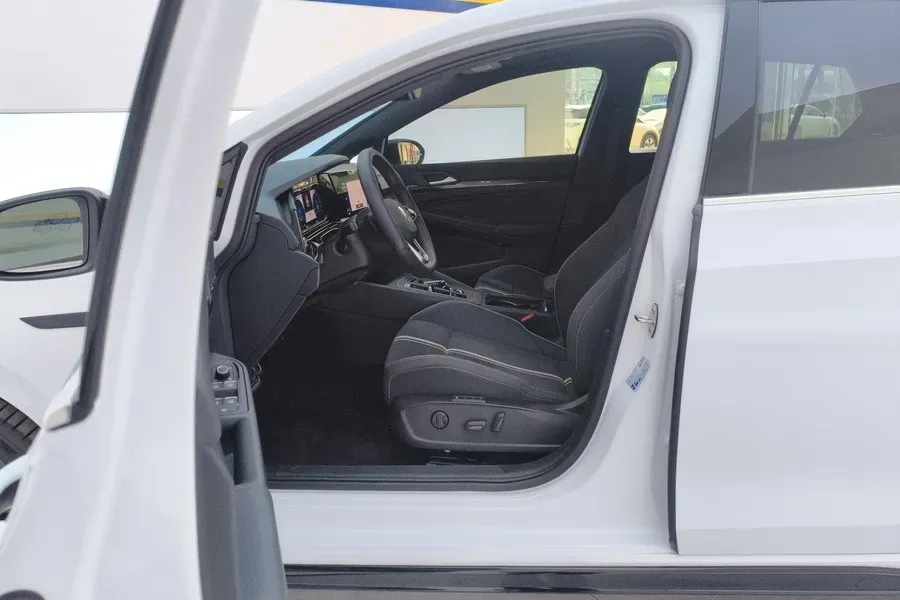 2023 Volkswagen Golf 1.4T 150HP L4 7DCT,autocango,china used car exporter,china ev exporter,chinese used car exporter,chinese used ev exporter