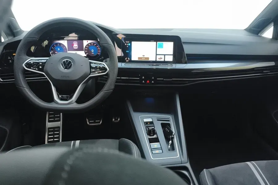 2023 Volkswagen Golf 1.4T 150HP L4 7DCT,autocango,china used car exporter,china ev exporter,chinese used car exporter,chinese used ev exporter