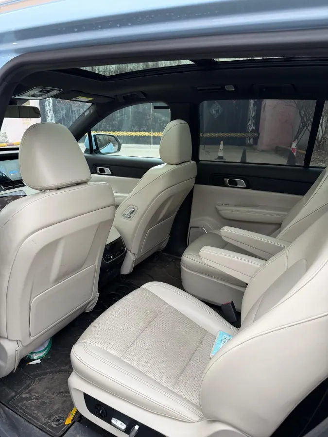 2021 Li ONE Range Extended 131HP REEV 40.5KWH,autocango,china used car exporter,china ev exporter,chinese used car exporter,chinese used ev exporter
