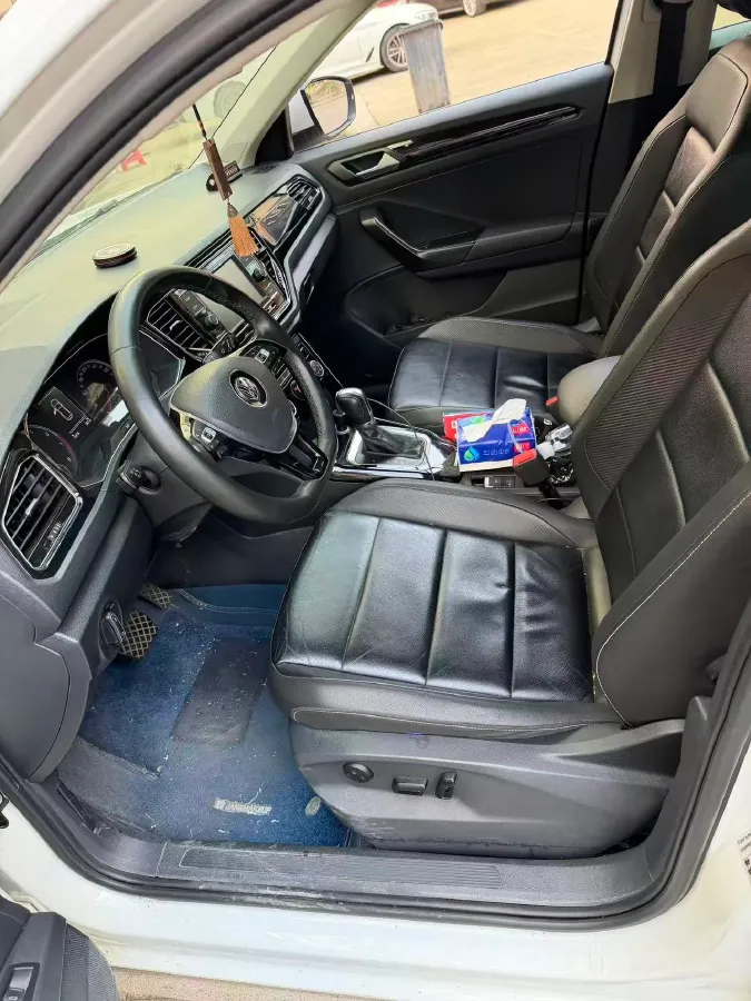 2019 Volkswagen T-Roc 1.4T 150HP L4 7DCT,autocango,china used car exporter,china ev exporter,chinese used car exporter,chinese used ev exporter