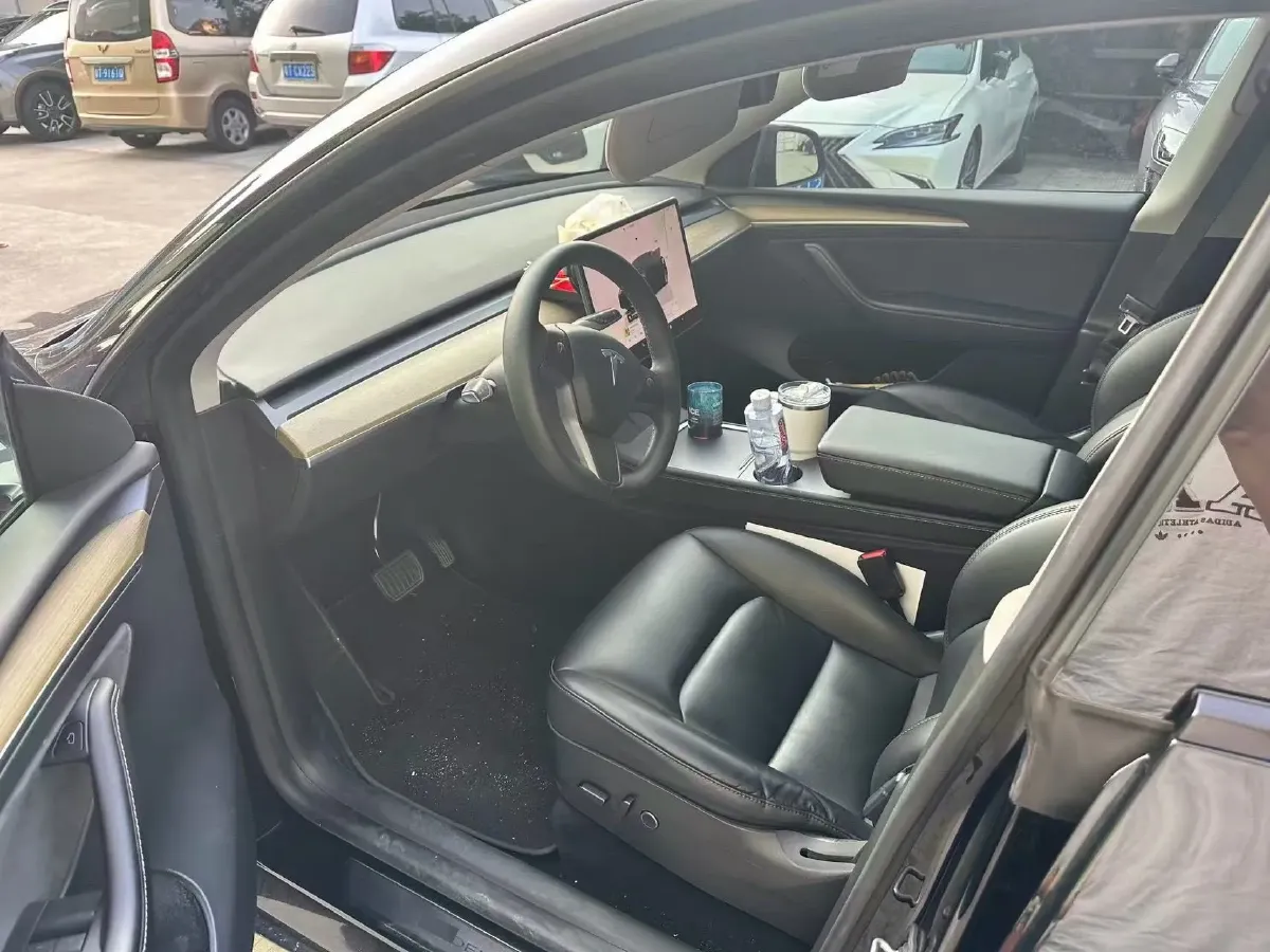 2022 Tesla Model Y BEV 60KWH,autocango,china used car exporter,china ev exporter,chinese used car exporter,chinese used ev exporter