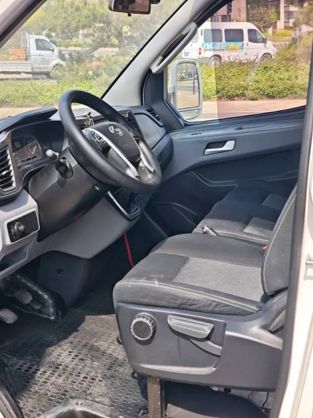 2021 MAXUS XinTu V80 2.0T 139HP L4 6MT,autocango,china used car exporter,china ev exporter,chinese used car exporter,chinese used ev exporter