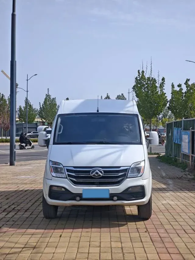 2021 MAXUS XinTu V80 2.0T 139HP L4 6MT,autocango,china used car exporter,china ev exporter,chinese used car exporter,chinese used ev exporter