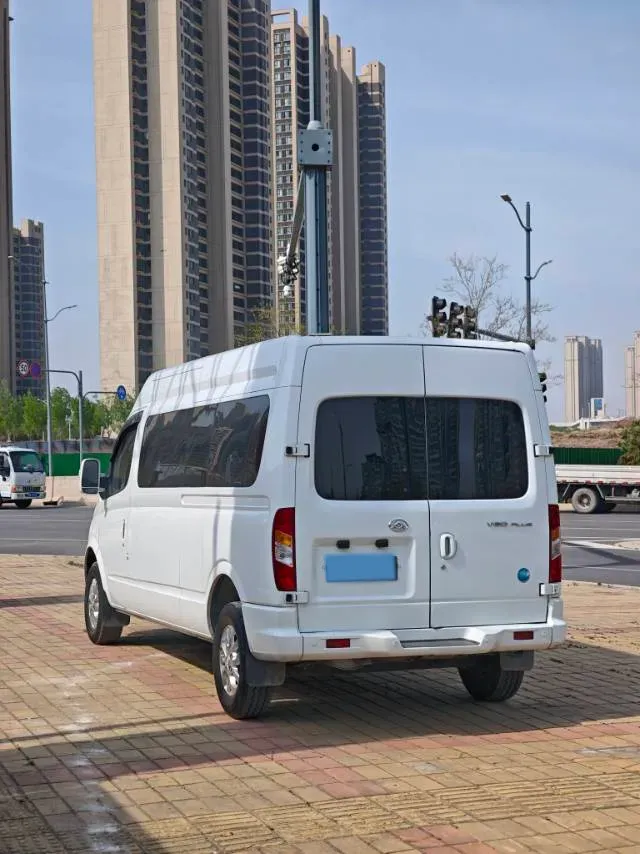 2021 MAXUS XinTu V80 2.0T 139HP L4 6MT,autocango,china used car exporter,china ev exporter,chinese used car exporter,chinese used ev exporter