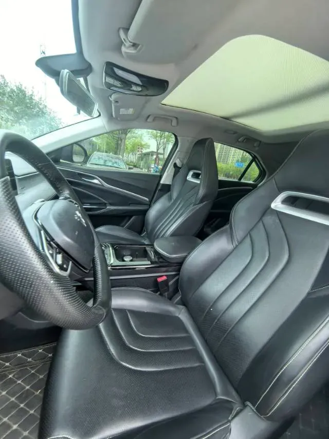 2022 Ford Focus 1.5T 177HP L4 6AT,autocango,china used car exporter,china ev exporter,chinese used car exporter,chinese used ev exporter