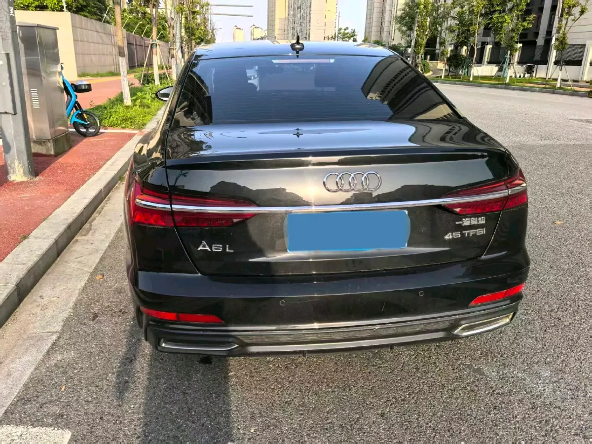 2020 Audi A6L 2.0T 190HP L4 7DCT,autocango,china used car exporter,china ev exporter,chinese used car exporter,chinese used ev exporter