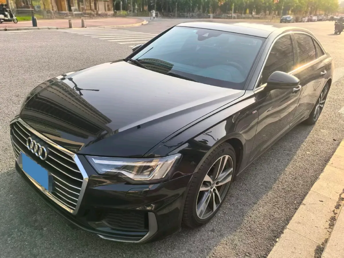 2020 Audi A6L 2.0T 190HP L4 7DCT,autocango,china used car exporter,china ev exporter,chinese used car exporter,chinese used ev exporter