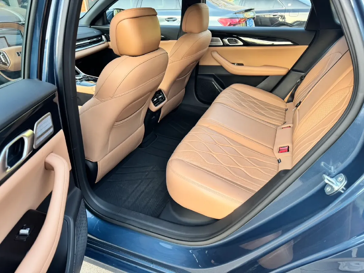 2025 Geely Galaxy A7 1.5L 112HP L4 1DHT PHEV,autocango,china used car exporter,china ev exporter,chinese used car exporter,chinese used ev exporter