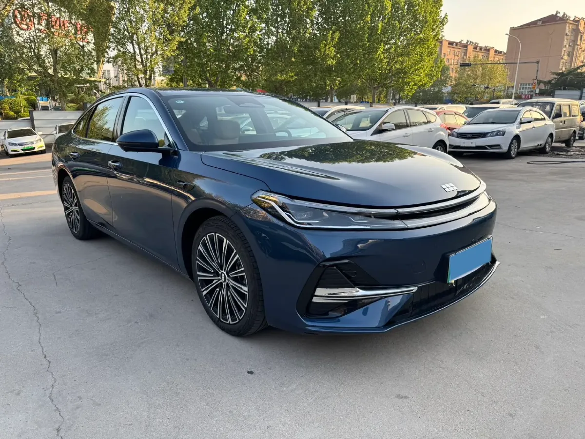 2025 Geely Galaxy A7 1.5L 112HP L4 1DHT PHEV,autocango,china used car exporter,china ev exporter,chinese used car exporter,chinese used ev exporter