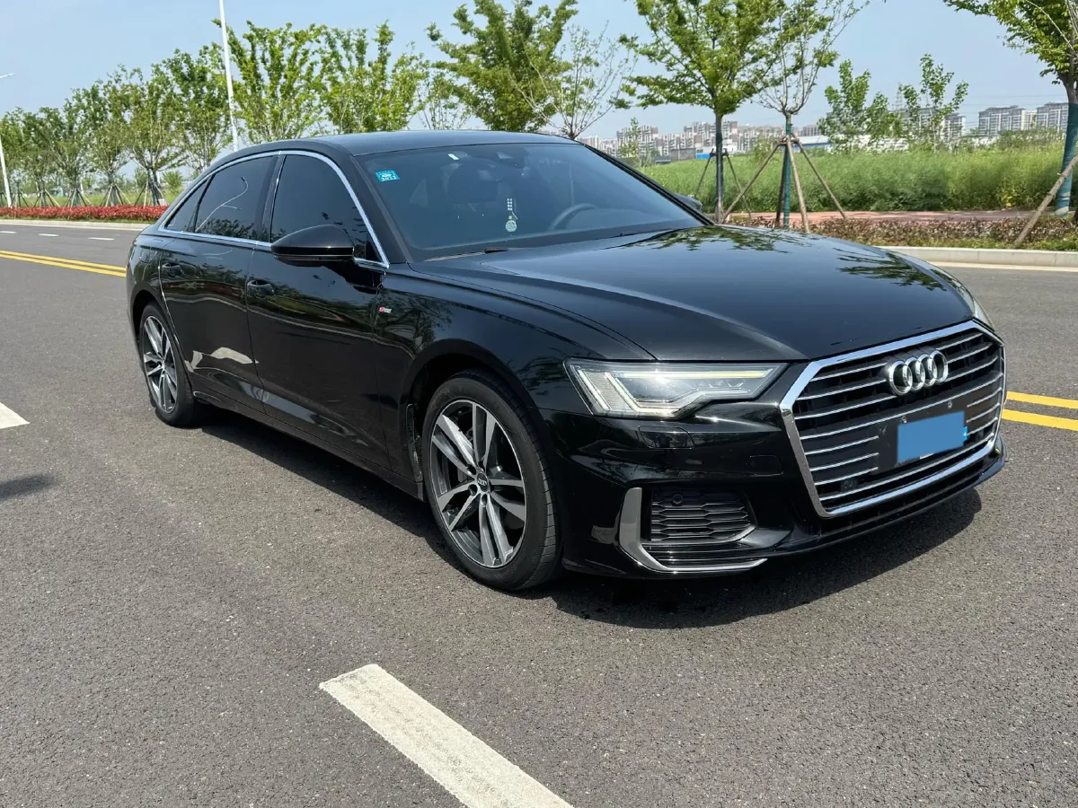 2020 Audi A6L 2.0T 190HP L4 7DCT,autocango,china used car exporter,china ev exporter,chinese used car exporter,chinese used ev exporter