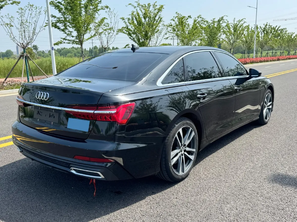 2020 Audi A6L 2.0T 190HP L4 7DCT,autocango,china used car exporter,china ev exporter,chinese used car exporter,chinese used ev exporter
