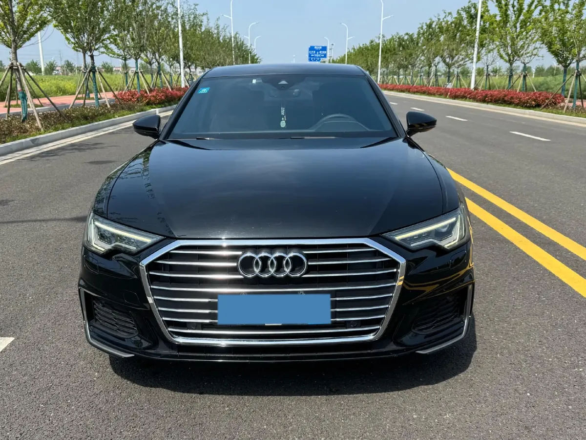 2020 Audi A6L 2.0T 190HP L4 7DCT,autocango,china used car exporter,china ev exporter,chinese used car exporter,chinese used ev exporter