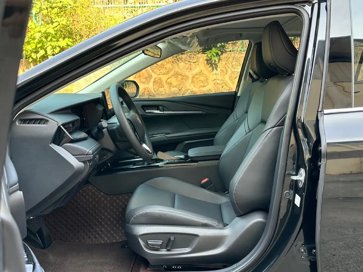 2024 Toyota Camry 2.0L 173HP L4 CVT,autocango,china used car exporter,china ev exporter,chinese used car exporter,chinese used ev exporter