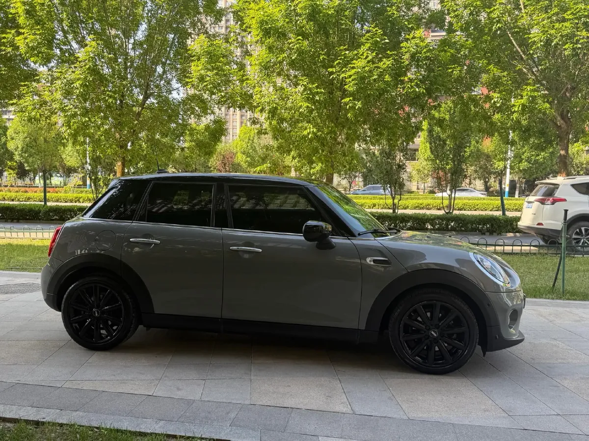 2021 MINI MINI 1.5T 136HP L3 7DCT,autocango,china used car exporter,china ev exporter,chinese used car exporter,chinese used ev exporter
