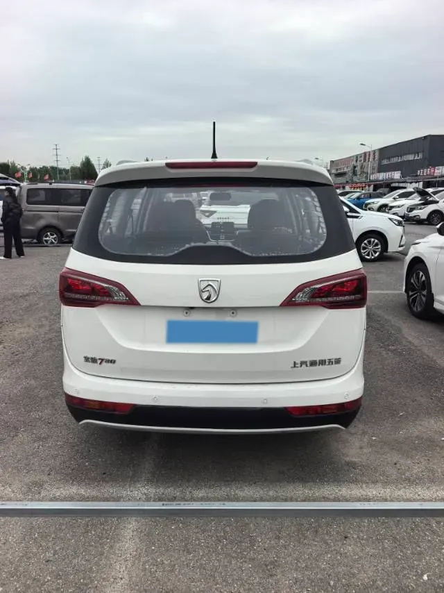 2021 BaoJun 730 1.5L 105HP L4 6MT,autocango,china used car exporter,china ev exporter,chinese used car exporter,chinese used ev exporter