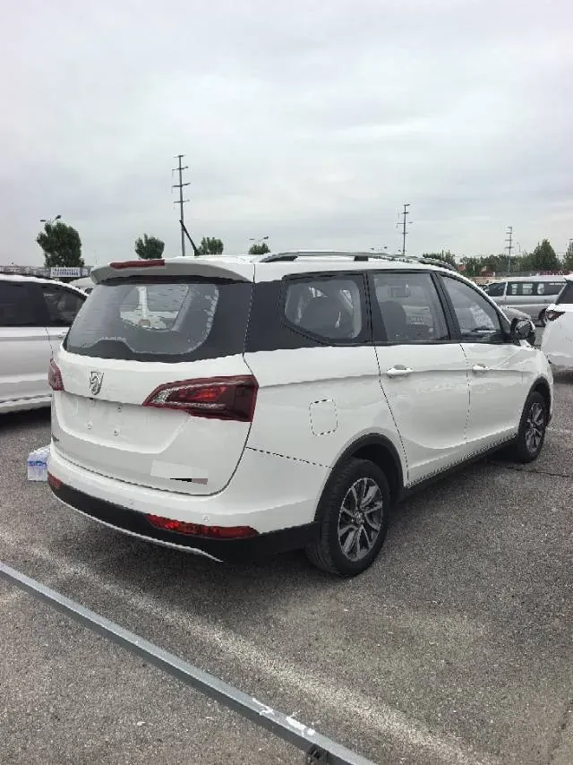 2021 BaoJun 730 1.5L 105HP L4 6MT,autocango,china used car exporter,china ev exporter,chinese used car exporter,chinese used ev exporter