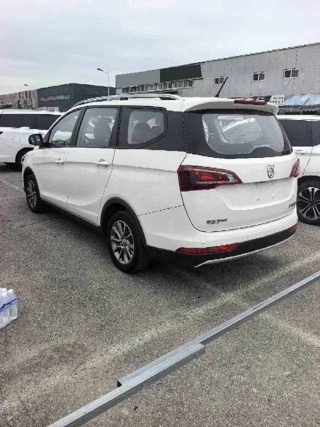 2021 BaoJun 730 1.5L 105HP L4 6MT,autocango,china used car exporter,china ev exporter,chinese used car exporter,chinese used ev exporter