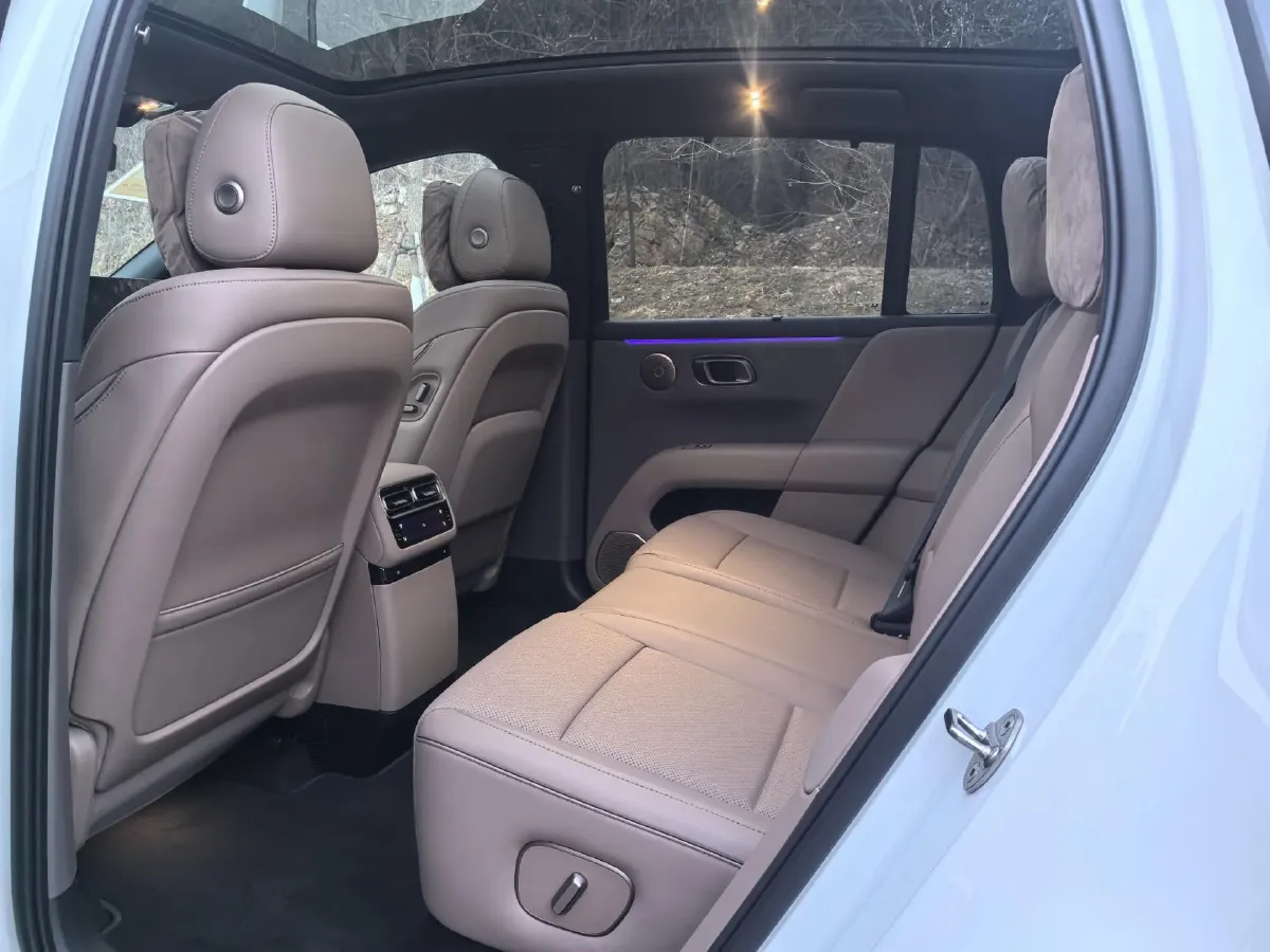 2025 Li i6 BEV,autocango,china used car exporter,china ev exporter,chinese used car exporter,chinese used ev exporter