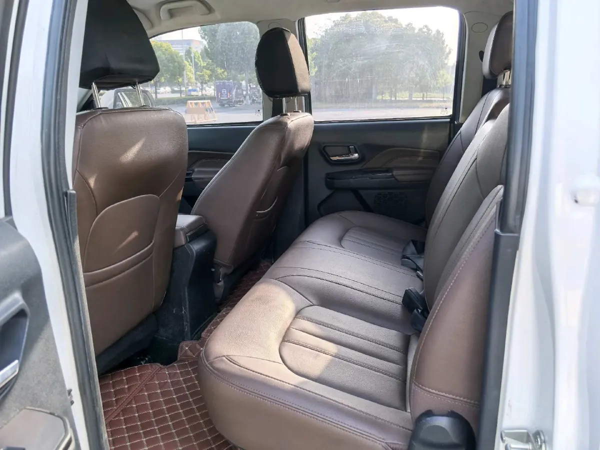 2017 Great Wall Wingle 6 2.0T 143HP L4 6MT,autocango,china used car exporter,china ev exporter,chinese used car exporter,chinese used ev exporter