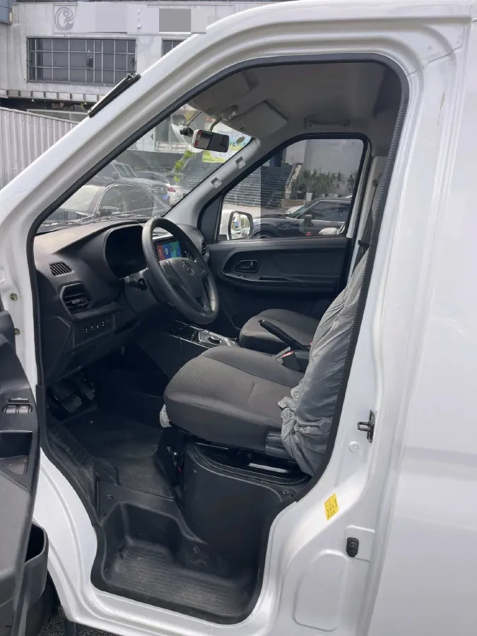 2025 ChangAn Kaicene RuiXing EM60 BEV 41.86KWH,autocango,china used car exporter,china ev exporter,chinese used car exporter,chinese used ev exporter