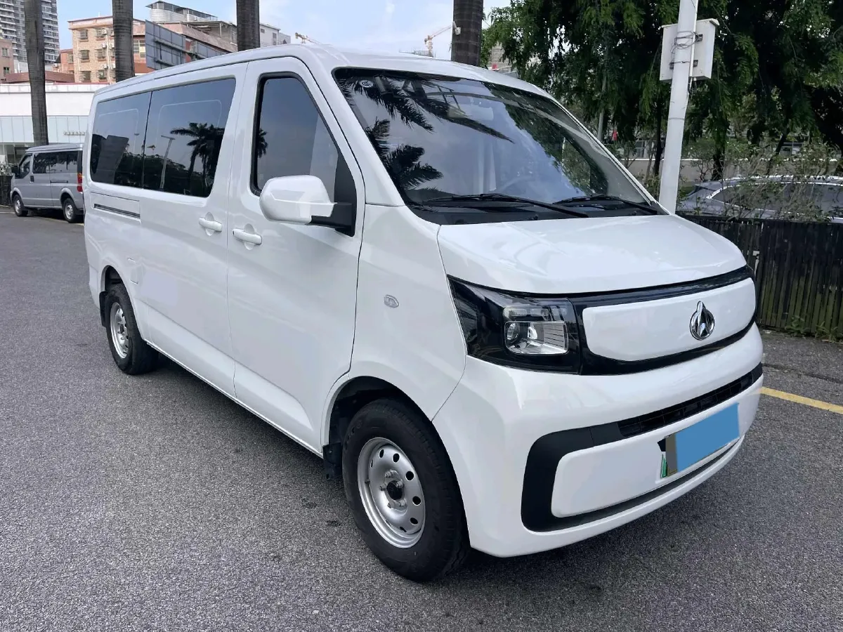 2025 ChangAn Kaicene RuiXing EM60 BEV 41.86KWH,autocango,china used car exporter,china ev exporter,chinese used car exporter,chinese used ev exporter