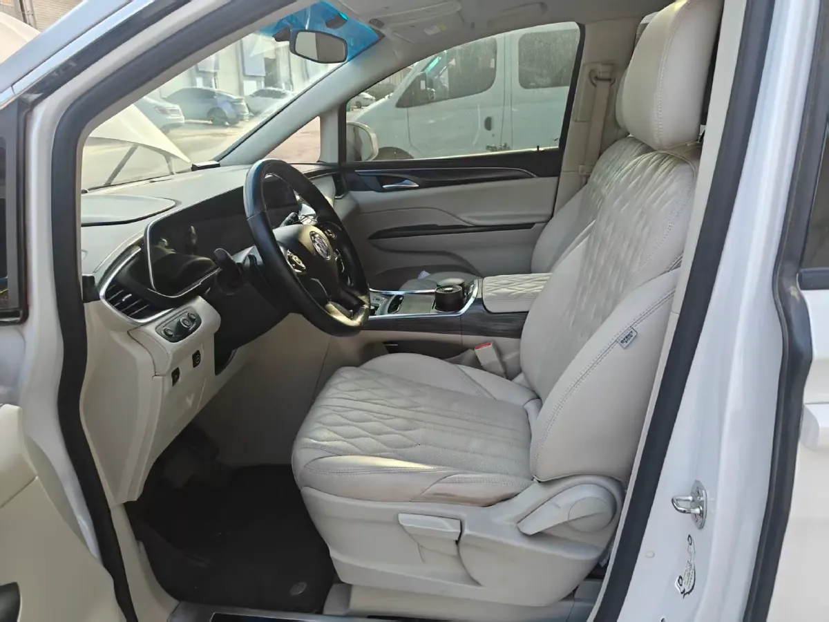 2022 Buick GL8 2.0T 237HP L4 9AT,autocango,china used car exporter,china ev exporter,chinese used car exporter,chinese used ev exporter