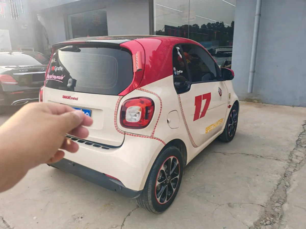 2017 Smart smart fortwo 1.0L 71HP L3 6DCT,autocango,china used car exporter,china ev exporter,chinese used car exporter,chinese used ev exporter