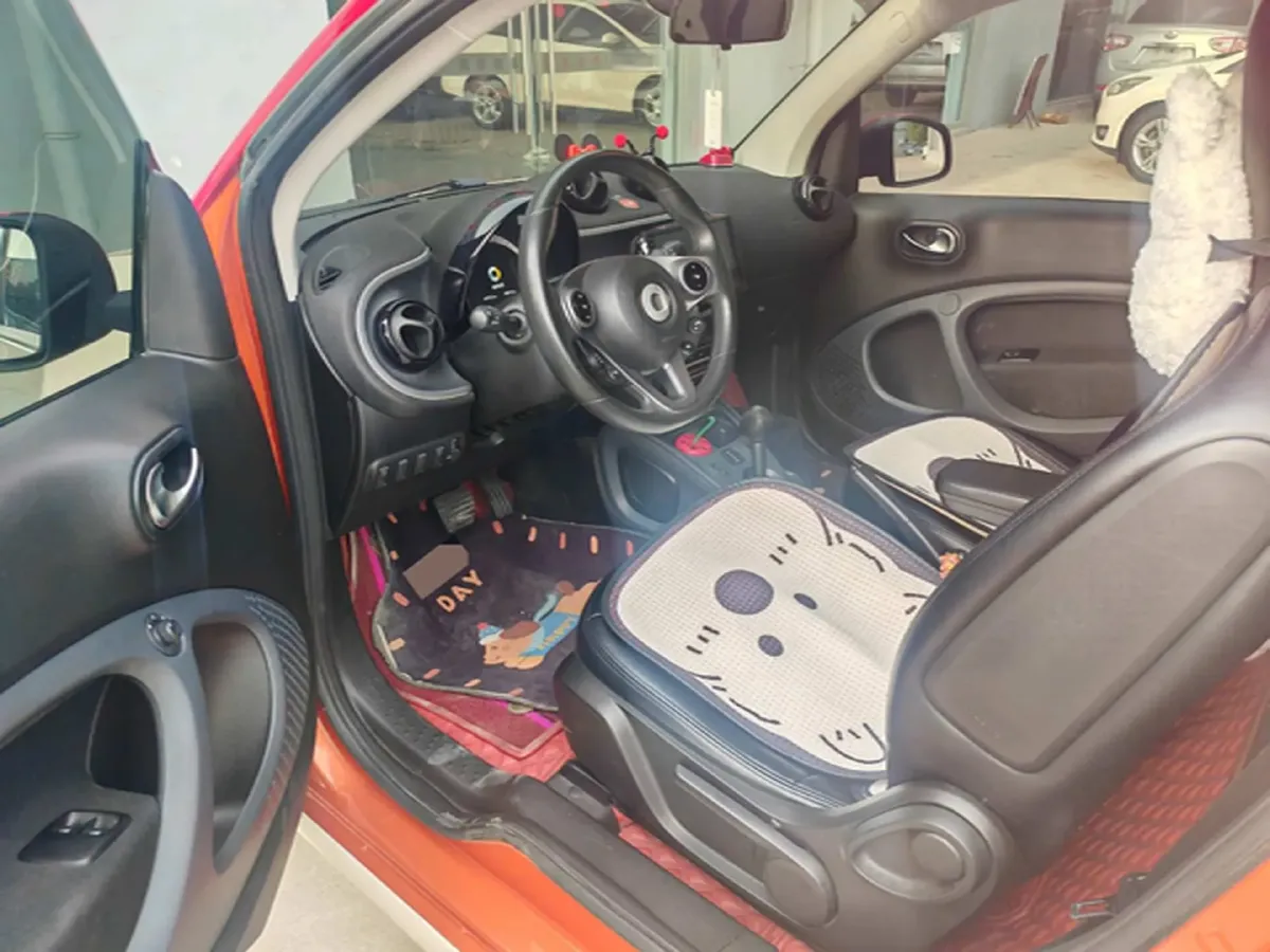 2017 Smart smart fortwo 1.0L 71HP L3 6DCT,autocango,china used car exporter,china ev exporter,chinese used car exporter,chinese used ev exporter