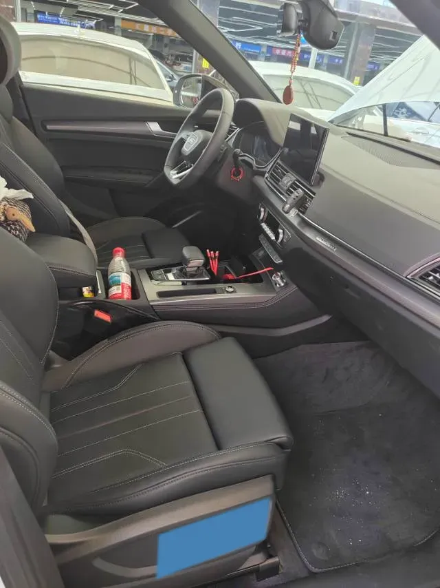 2026 Audi Q5L 2.0T 190HP L4 7DCT,autocango,china used car exporter,china ev exporter,chinese used car exporter,chinese used ev exporter