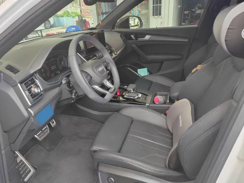 2026 Audi Q5L 2.0T 190HP L4 7DCT,autocango,china used car exporter,china ev exporter,chinese used car exporter,chinese used ev exporter