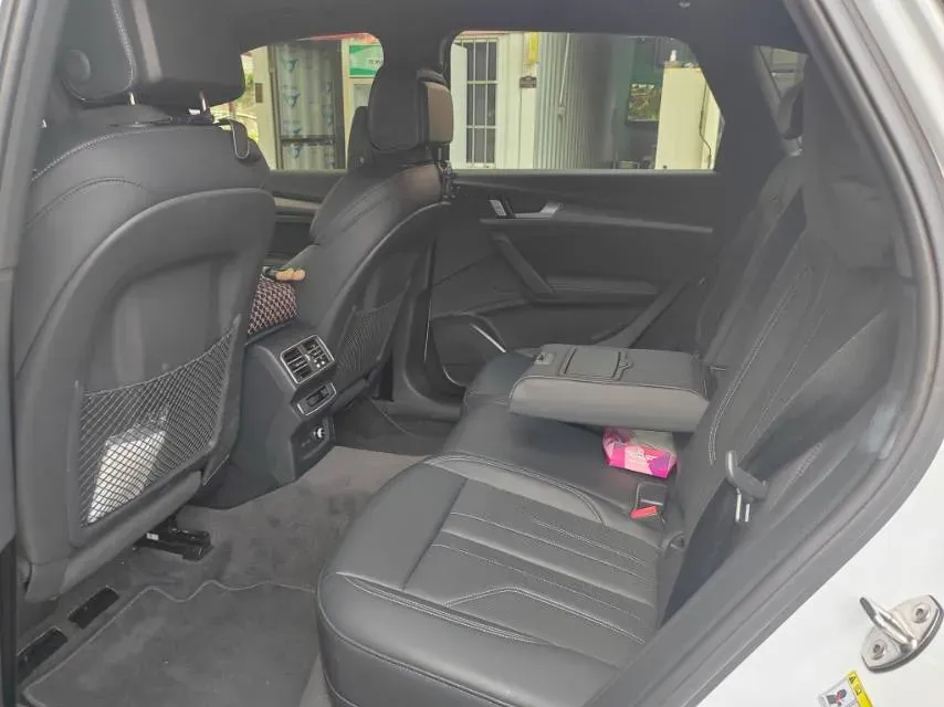 2026 Audi Q5L 2.0T 190HP L4 7DCT,autocango,china used car exporter,china ev exporter,chinese used car exporter,chinese used ev exporter