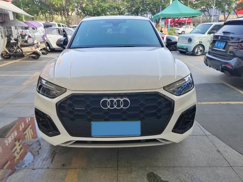 2026 Audi Q5L 2.0T 190HP L4 7DCT,autocango,china used car exporter,china ev exporter,chinese used car exporter,chinese used ev exporter