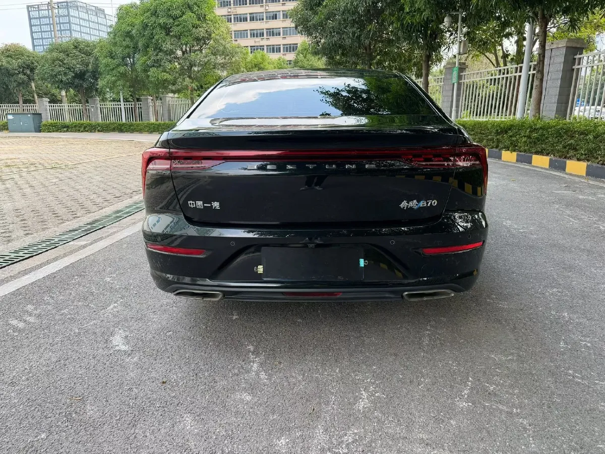 2021 Bestune B70 1.5T 169HP L4 7DCT,autocango,china used car exporter,china ev exporter,chinese used car exporter,chinese used ev exporter