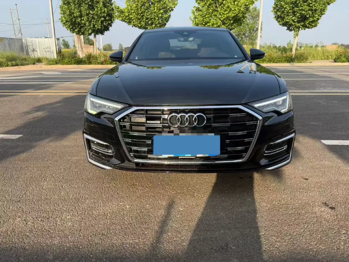 2023 Audi A6L 2.0T 245HP L4 7DCT,autocango,china used car exporter,china ev exporter,chinese used car exporter,chinese used ev exporter