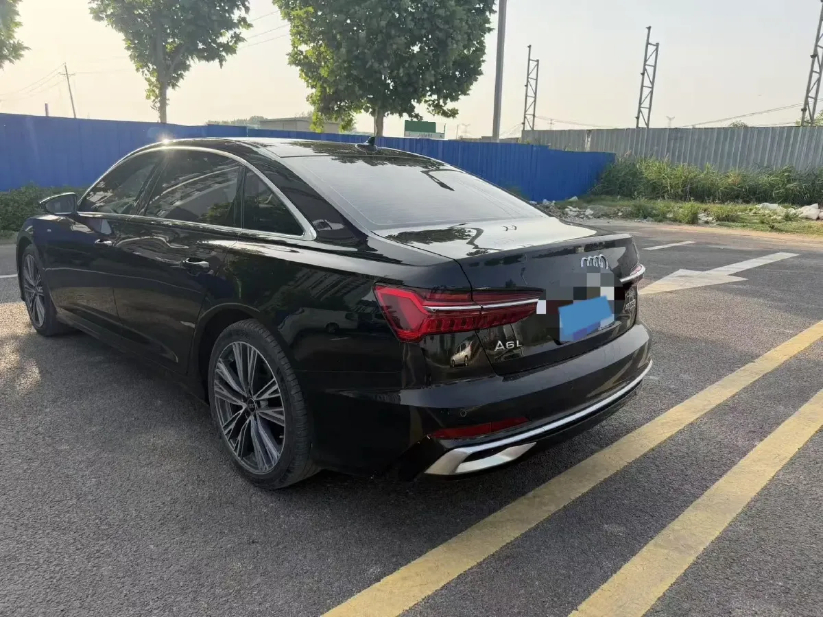 2023 Audi A6L 2.0T 245HP L4 7DCT,autocango,china used car exporter,china ev exporter,chinese used car exporter,chinese used ev exporter