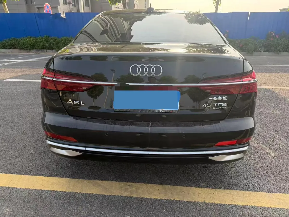 2023 Audi A6L 2.0T 245HP L4 7DCT,autocango,china used car exporter,china ev exporter,chinese used car exporter,chinese used ev exporter