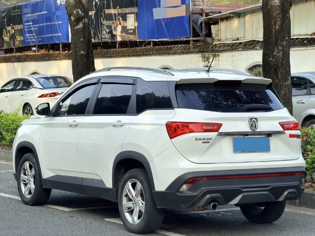 2019 BaoJun 530 1.5T 150HP L4 6MT,autocango,china used car exporter,china ev exporter,chinese used car exporter,chinese used ev exporter