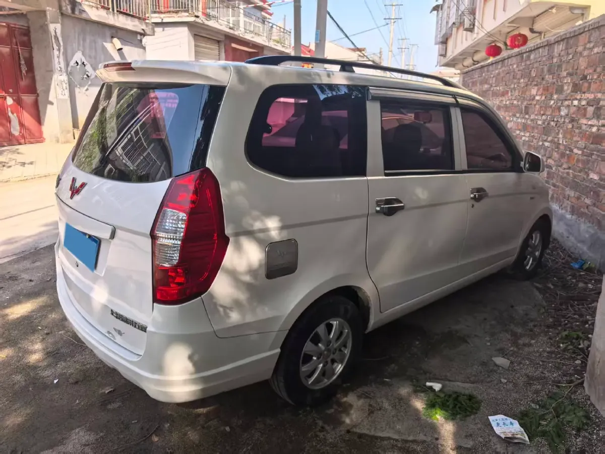 2018 WuLing HongGuang 1.5L 105HP L4 5MT,autocango,china used car exporter,china ev exporter,chinese used car exporter,chinese used ev exporter