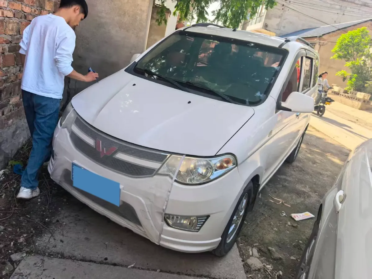 2018 WuLing HongGuang 1.5L 105HP L4 5MT,autocango,china used car exporter,china ev exporter,chinese used car exporter,chinese used ev exporter