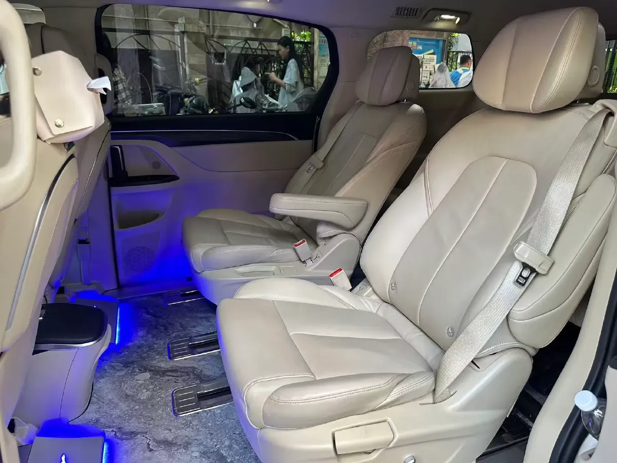 2023 Buick GL8 2.0T 237HP L4 9AT,autocango,china used car exporter,china ev exporter,chinese used car exporter,chinese used ev exporter