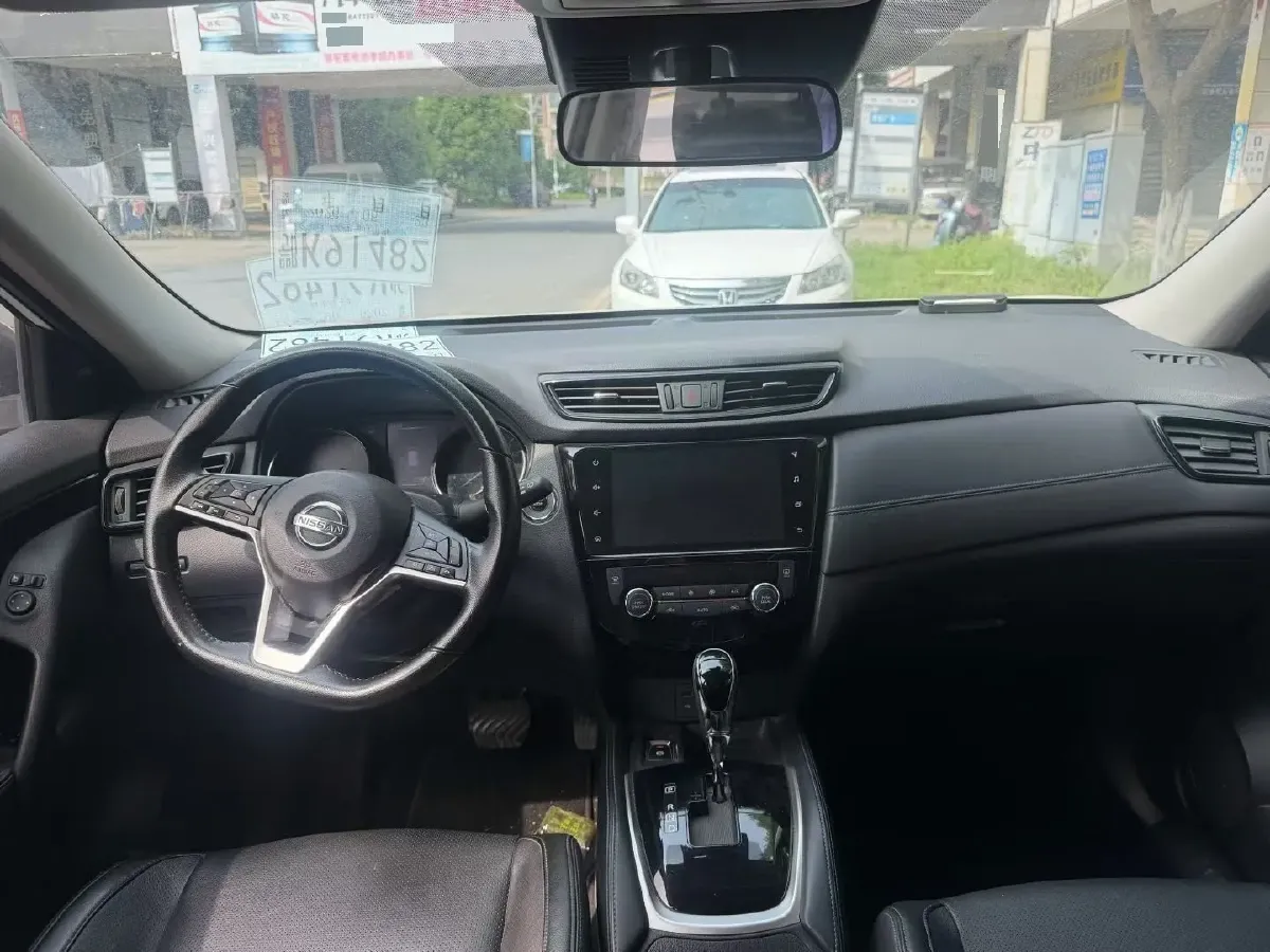 2021 Nissan X-Trail 2.0L 151HP L4 CVT,autocango,china used car exporter,china ev exporter,chinese used car exporter,chinese used ev exporter