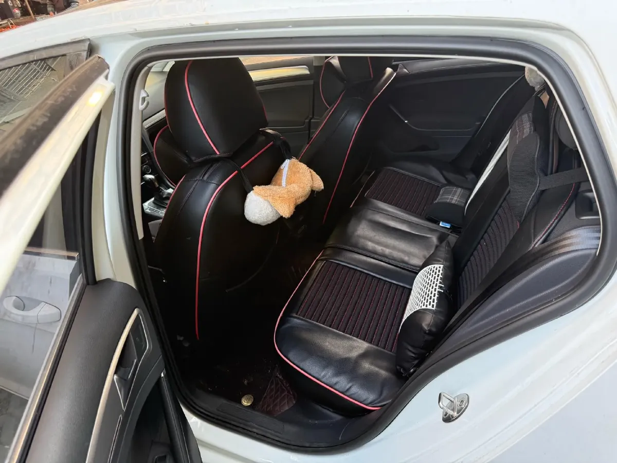 2020 Volkswagen Golf 1.2T 116HP L4 7DCT,autocango,china used car exporter,china ev exporter,chinese used car exporter,chinese used ev exporter