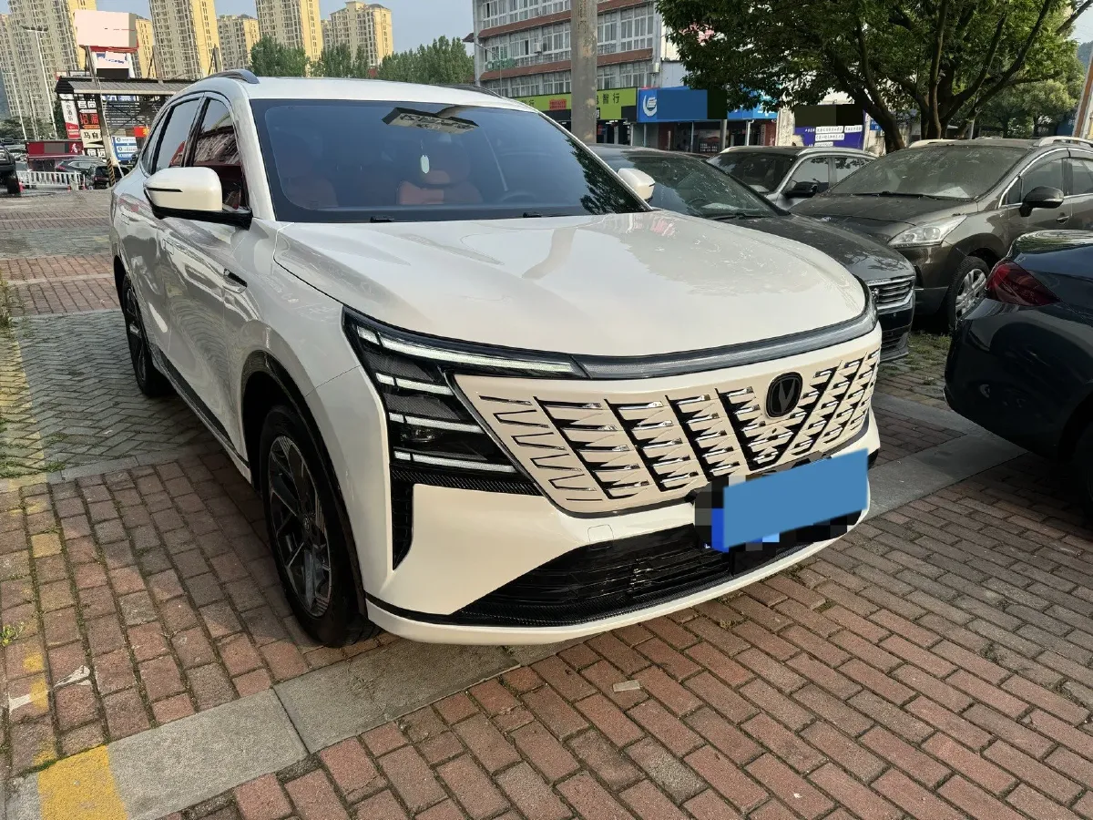 2025 ChangAn CS75 Plus 1.5T 192HP L4 8AT,autocango,china used car exporter,china ev exporter,chinese used car exporter,chinese used ev exporter