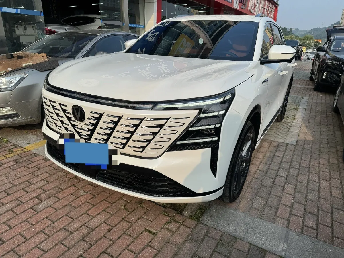 2025 ChangAn CS75 Plus 1.5T 192HP L4 8AT,autocango,china used car exporter,china ev exporter,chinese used car exporter,chinese used ev exporter